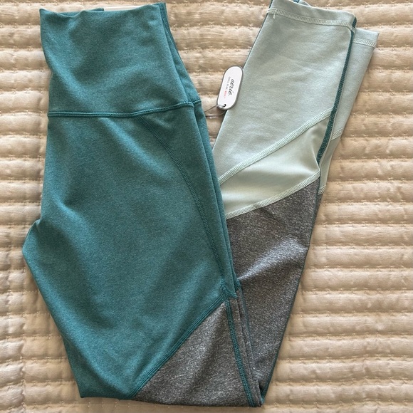NWT, Aerie Chill. Play. Move. High Rise Color Block Green/Gray Leggings, Small - Picture 9 of 9